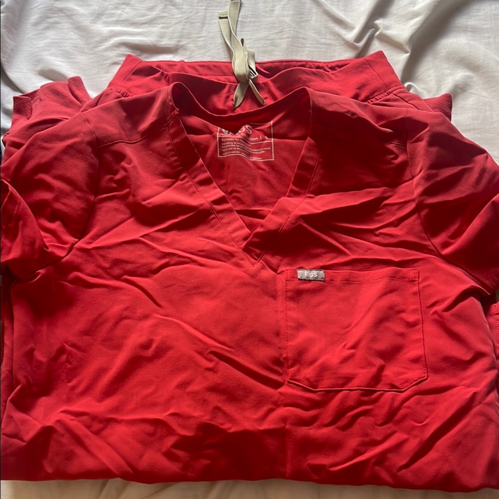 Wear figs neon red scrub set size small petite